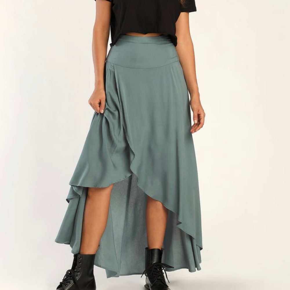 O’Neill sage green high low skirt - sold by Lulu’s